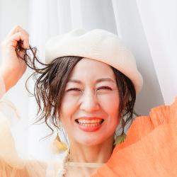 著者 雨宮 麻友香